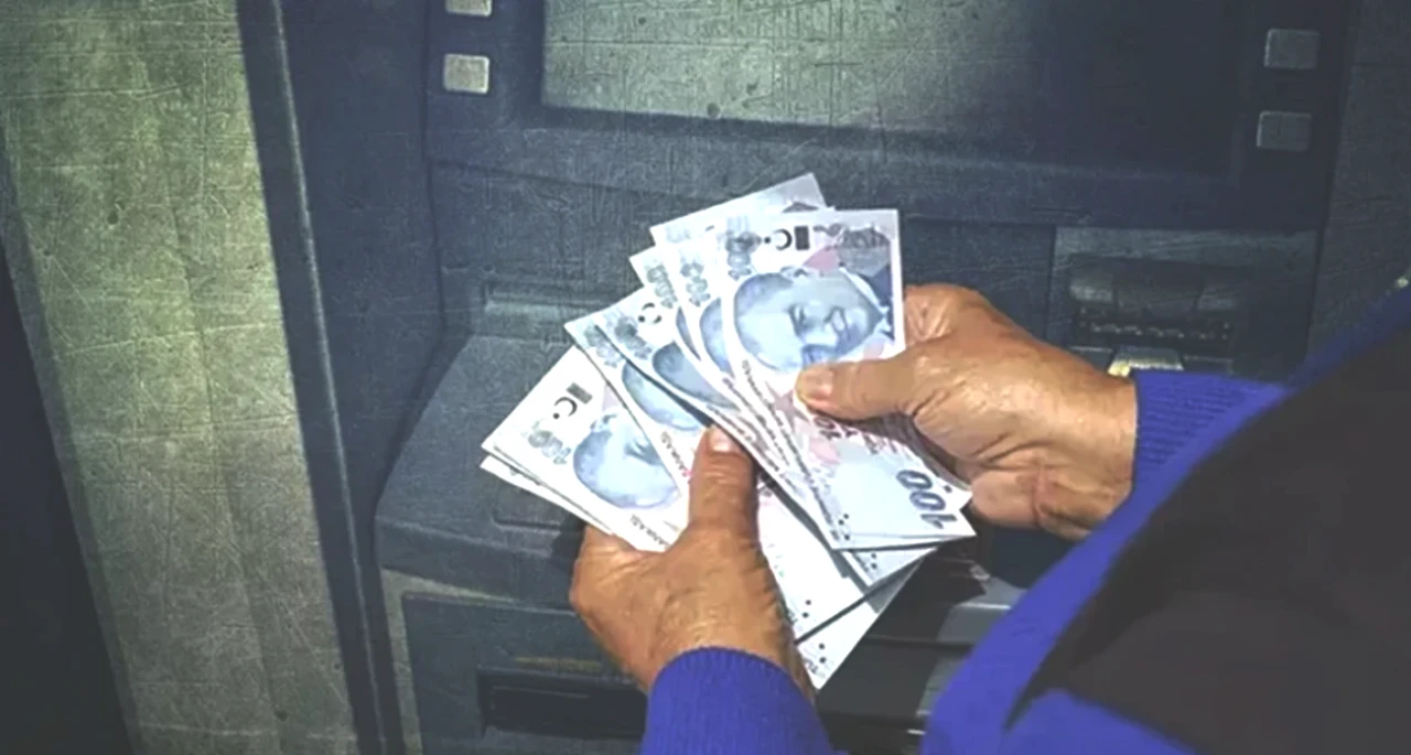 Emekliler İçin 2026 Kök Maaş Hesabı: 4A, 4B, 4C Aylıkları Ne Olacak? 5 Aylık Farkla Detaylar Burada!