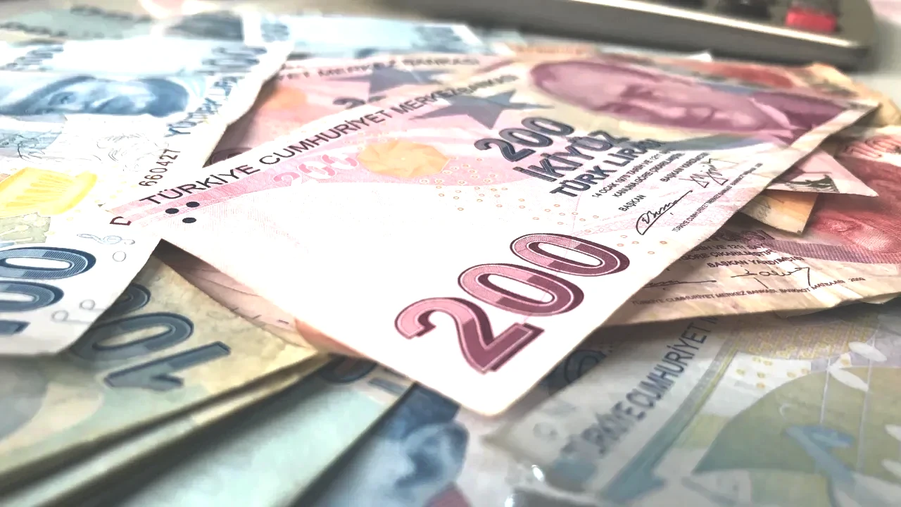 Maaşınıza ne kadar zam gelecek? Emin Yılmaz memur, emekli, SSK ve Bağ-Kur için değişen maaşları tek tek hesapladı